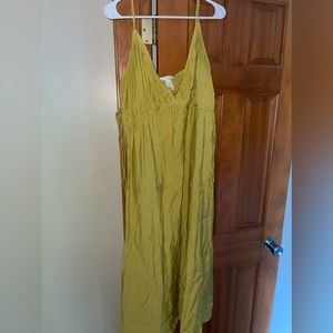 Lightweight green dress